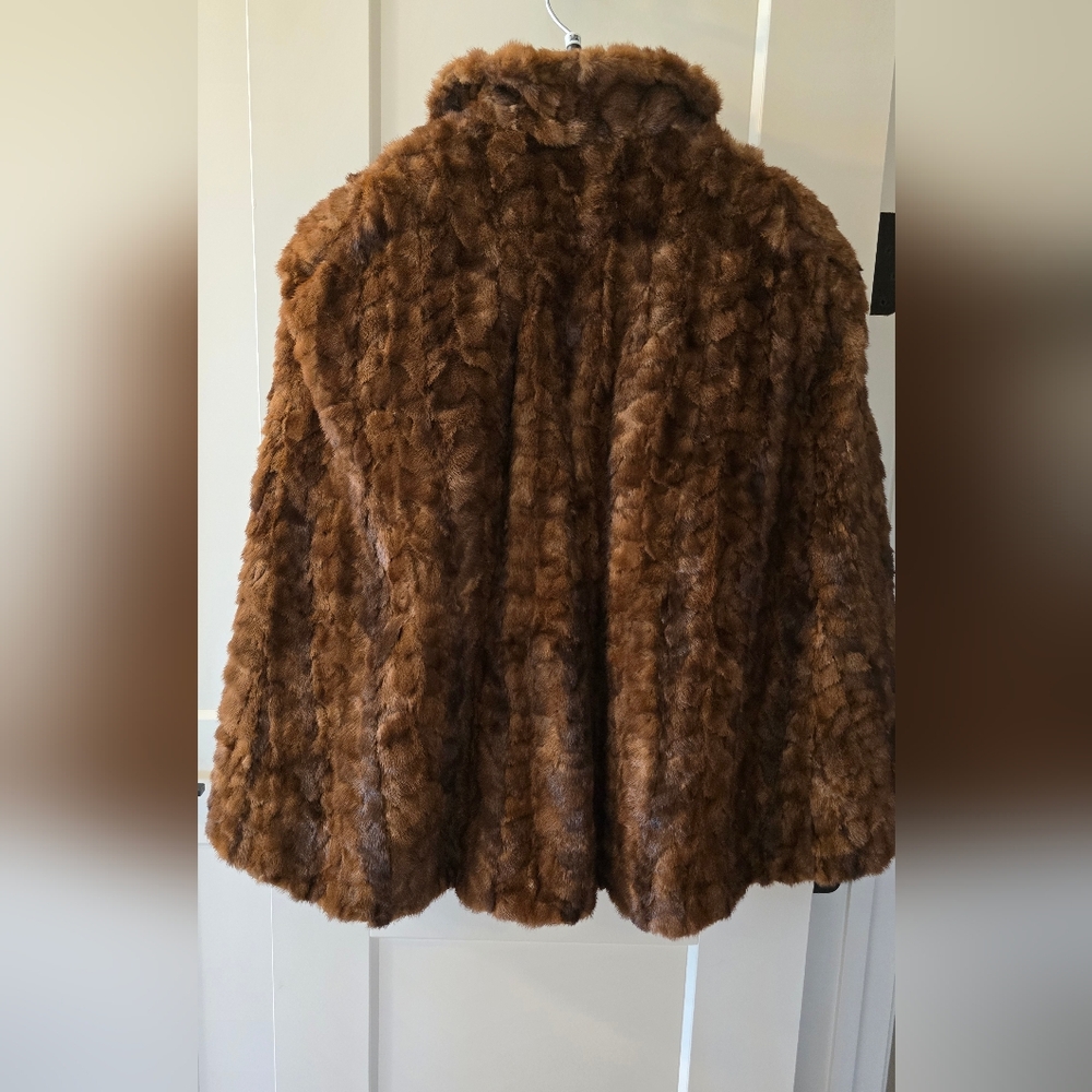 Vintage Mink Cape / Shawl In Rich Brown - Picture 8 of 10